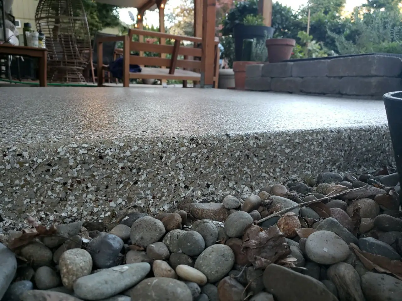 Patio with decorative concrete coating